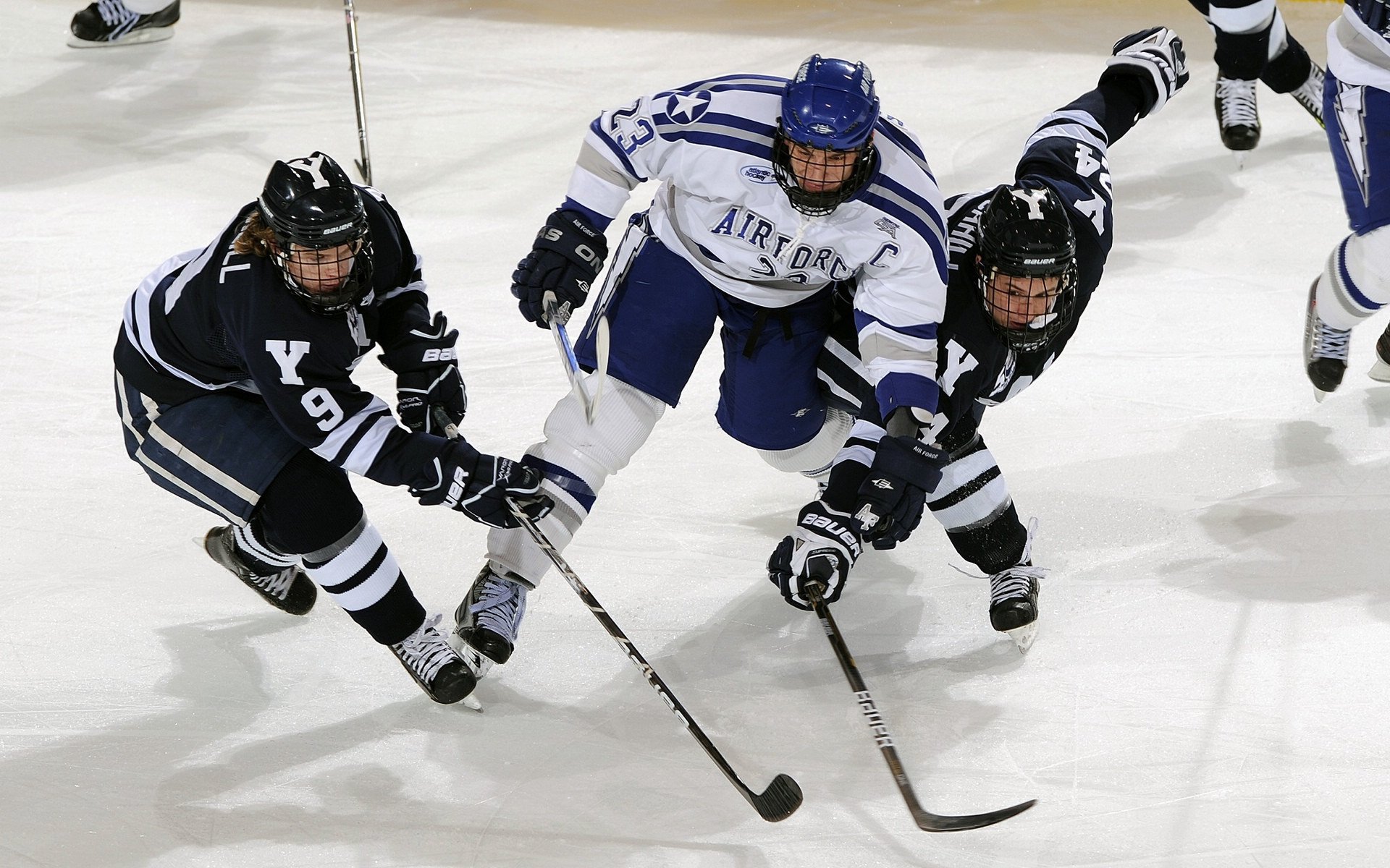 “罗密欧·冈萨雷斯的进攻突破与团队配合,帮助阿根廷美洲狮队战术多样化”